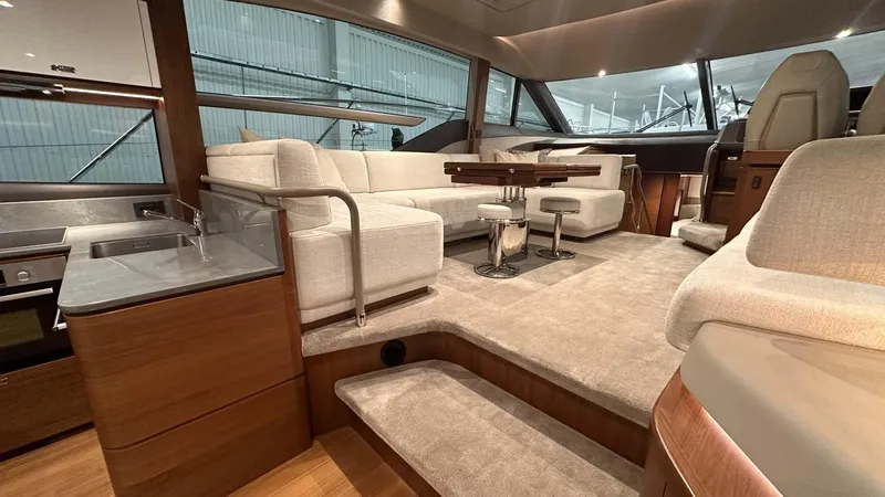 F55072 Yacht Photos Pics 