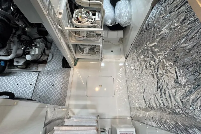 F55072 Yacht Photos Pics 