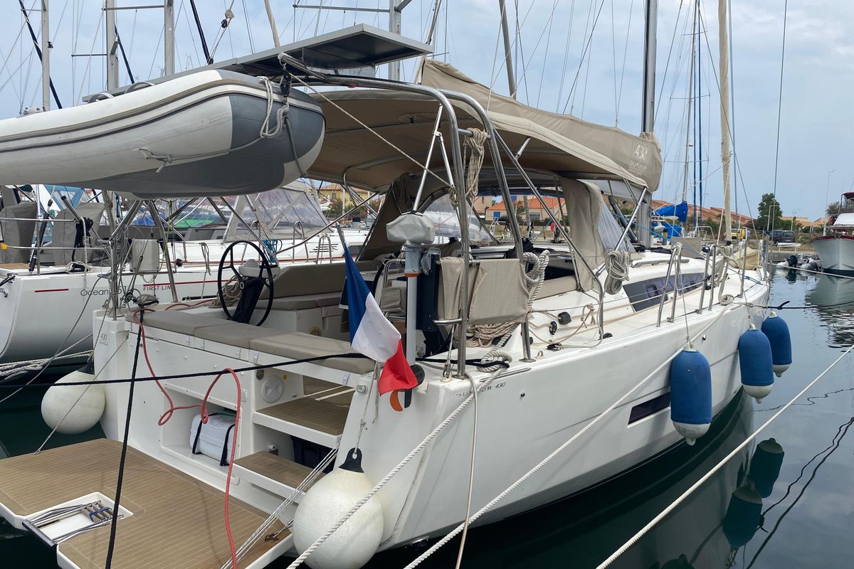 2020 Dufour 46 
