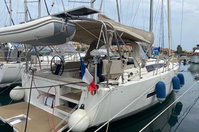 Yacht