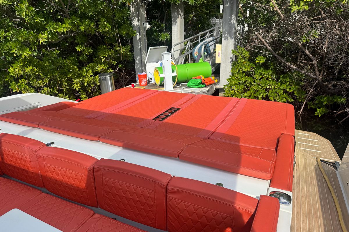 2023 De Antonio Yachts 42 