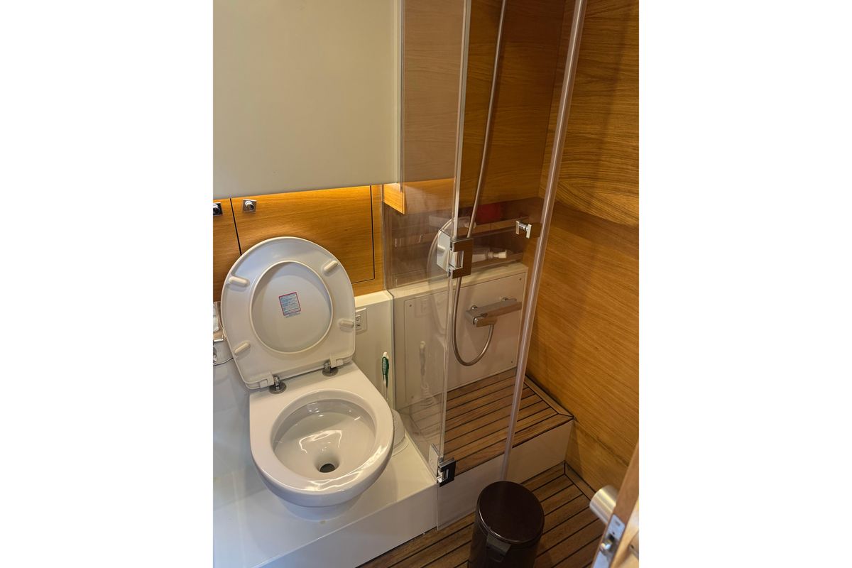 2023 De Antonio Yachts 42 