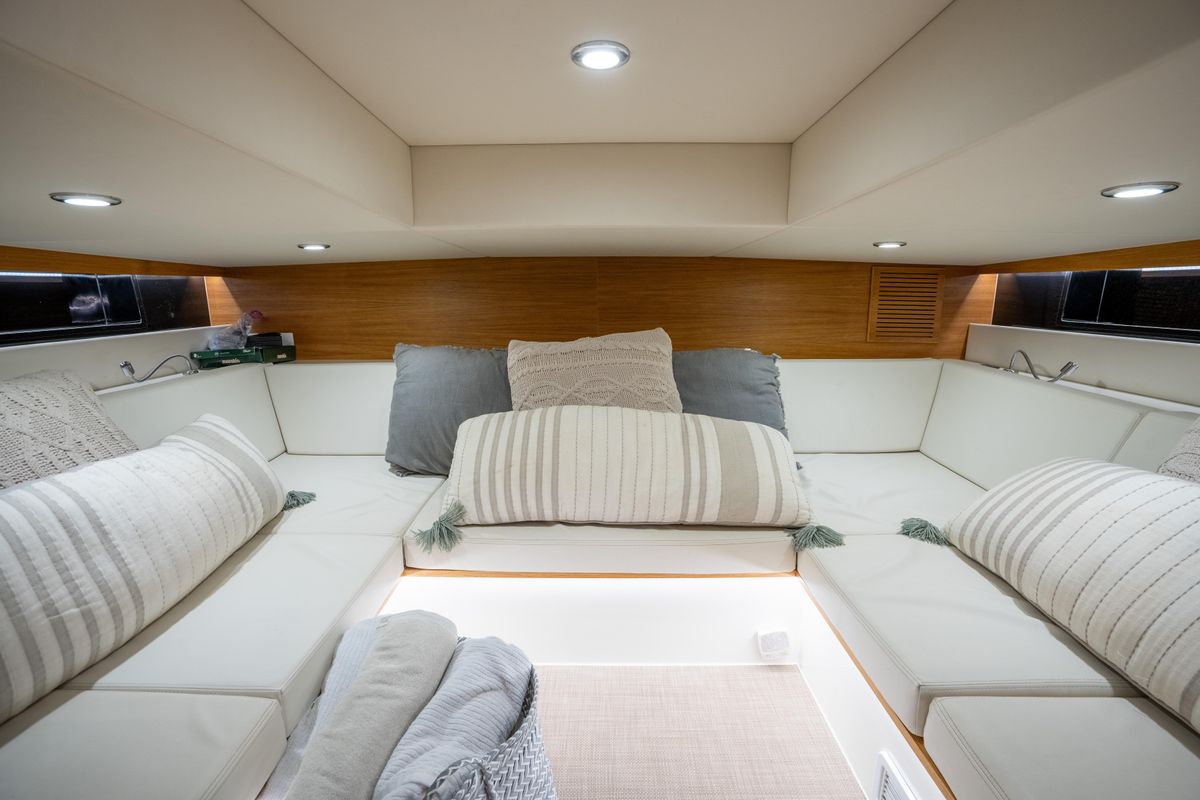 2023 De Antonio Yachts 42 