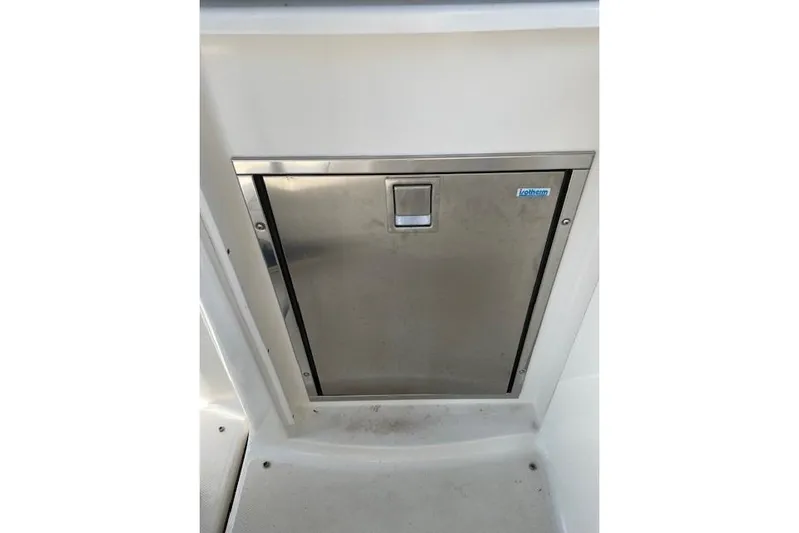 Seahorse Yacht Photos Pics Stainless steel hatch on 2007 Chaparral 330 Signature boat interior.