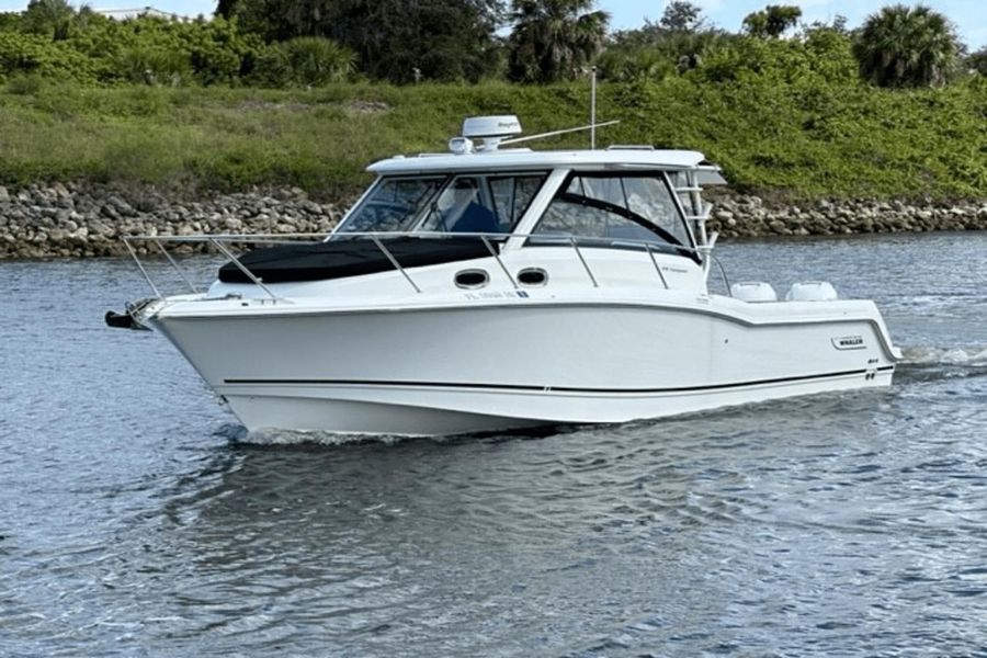 2019 Boston Whaler 315 Conquest