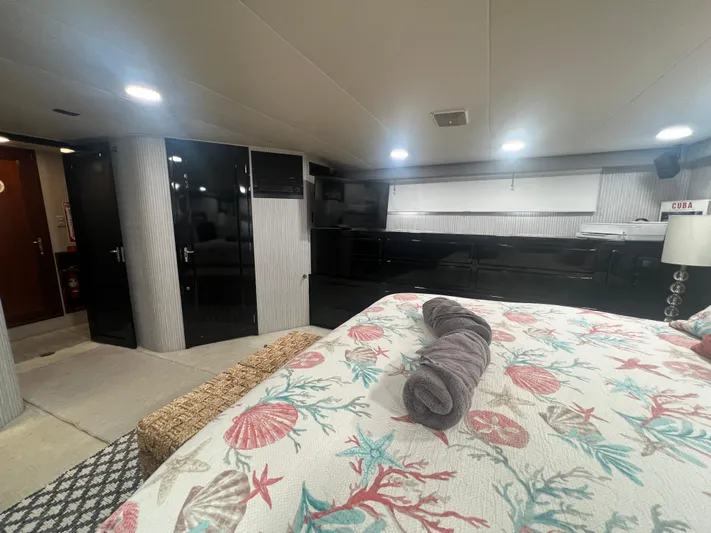 Havana Moon Yacht Photos Pics 