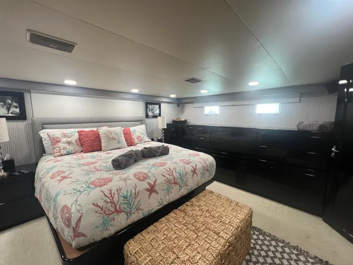 Havana Moon Yacht Photos Pics 