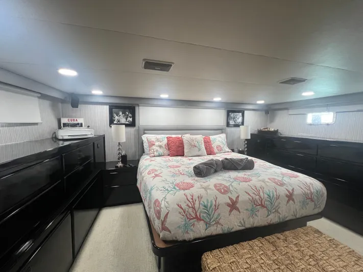 Havana Moon Yacht Photos Pics 