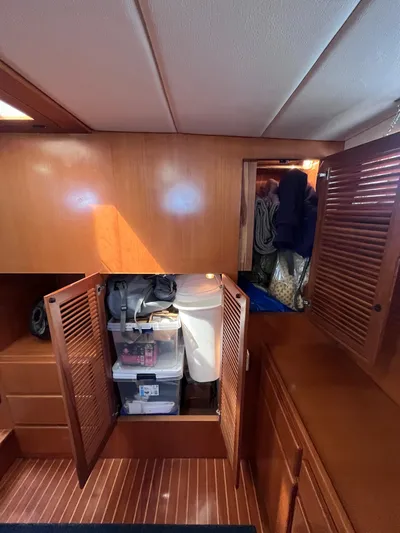 Law & Order Yacht Photos Pics 