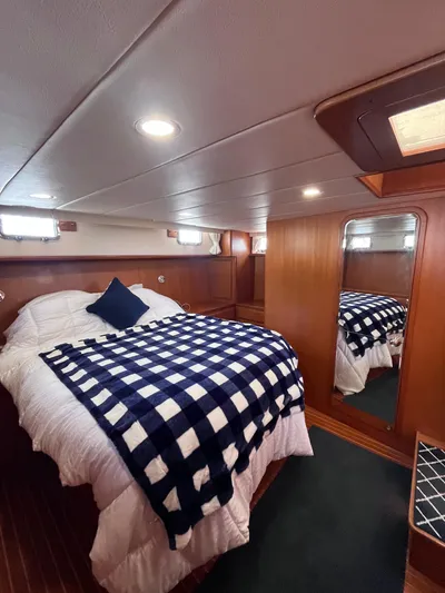 Law & Order Yacht Photos Pics 