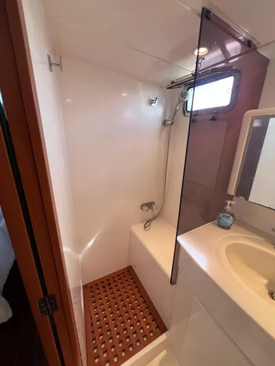 Law & Order Yacht Photos Pics 