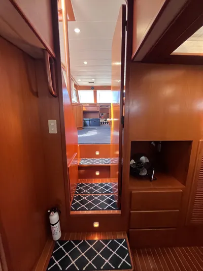 Law & Order Yacht Photos Pics 