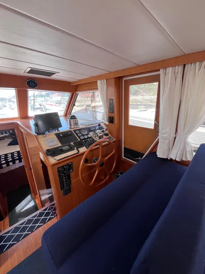 Law & Order Yacht Photos Pics 