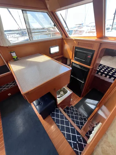 Law & Order Yacht Photos Pics 