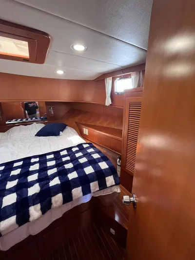 Law & Order Yacht Photos Pics 