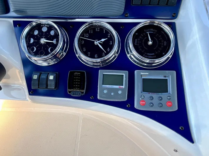 Richie Rich Yacht Photos Pics 