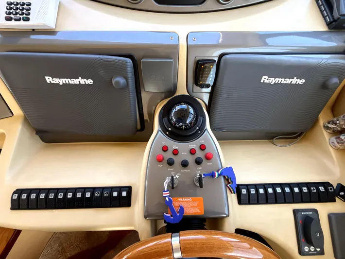 Richie Rich Yacht Photos Pics 