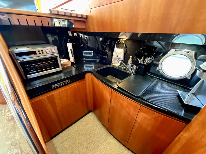 Richie Rich Yacht Photos Pics 