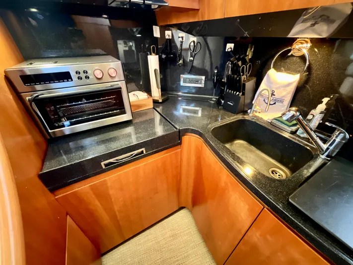 Richie Rich Yacht Photos Pics 