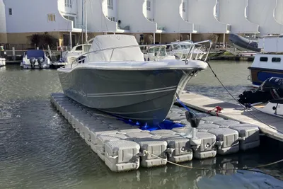2017 White Shark 246