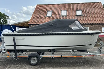 2022 Maxima 490