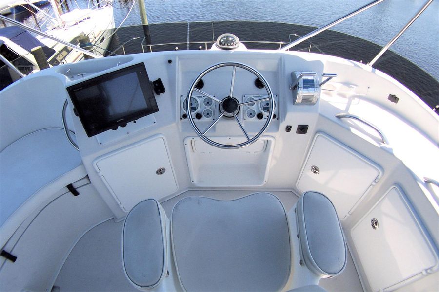 2005 PDQ 34 Power Catamaran