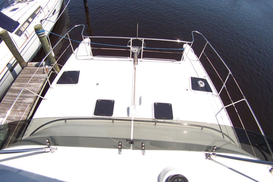 2005 PDQ 34 Power Catamaran