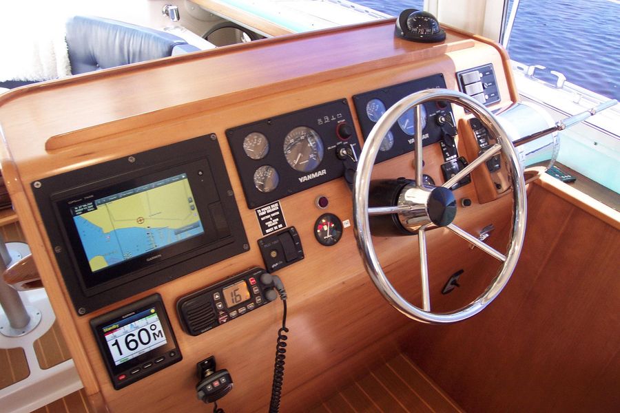 2005 PDQ 34 Power Catamaran