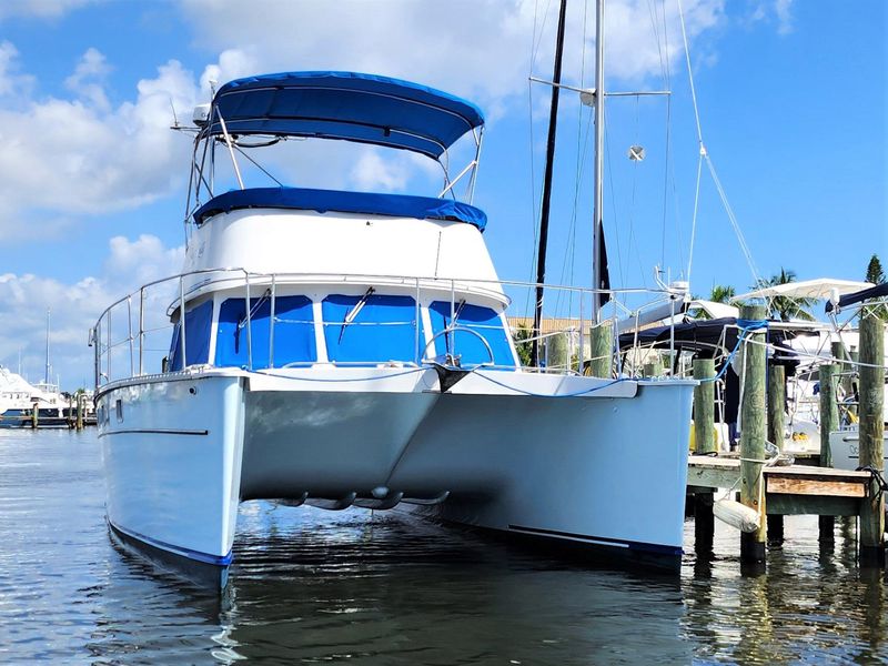 2005 PDQ 34 Power Catamaran