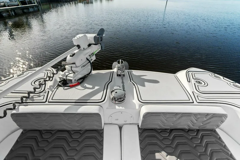  Yacht Photos Pics 2022 Twin Vee 280 GFX-Trolling Motor