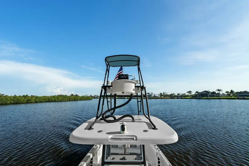  Yacht Photos Pics 2022 Twin Vee 280 GFX-Tower