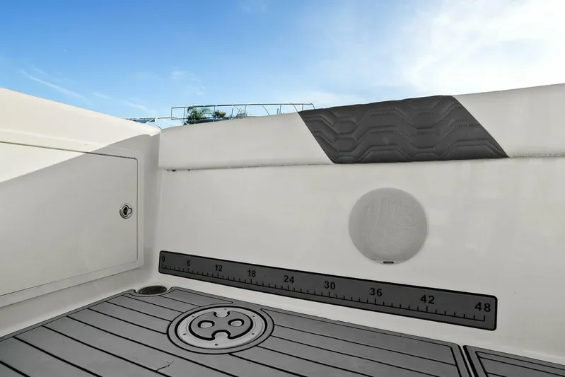  Yacht Photos Pics 2022 Twin Vee 280 GFX-Cockpit