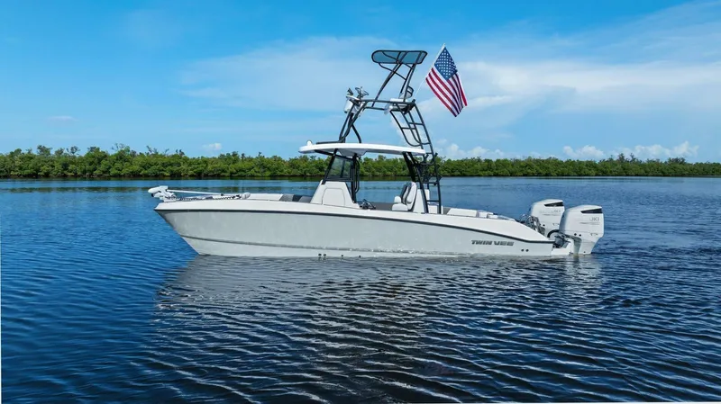  Yacht Photos Pics 2022 Twin Vee 280 GFX-Profile Port