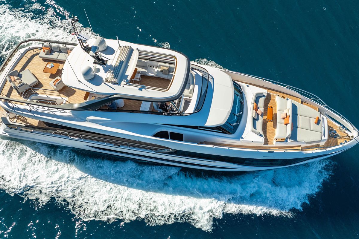 2025 Azimut 85 