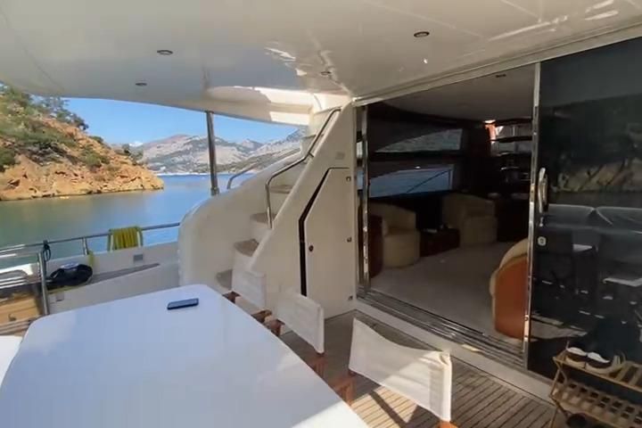 2007 Princess 70 