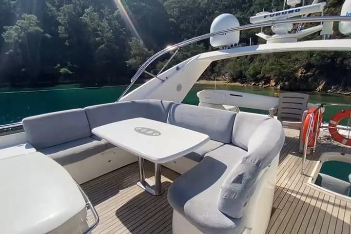 2007 Princess 70 