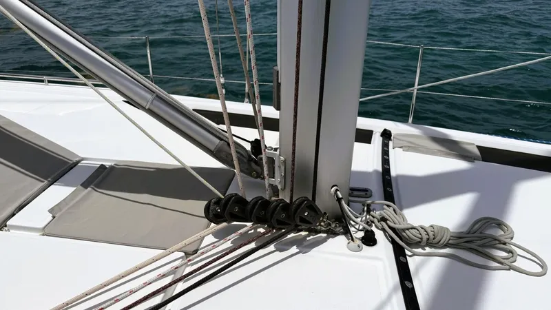 Batesea Yacht Photos Pics 2020 Beneteau Oceanis 46.1 sailboat deck with rigging and ropes.