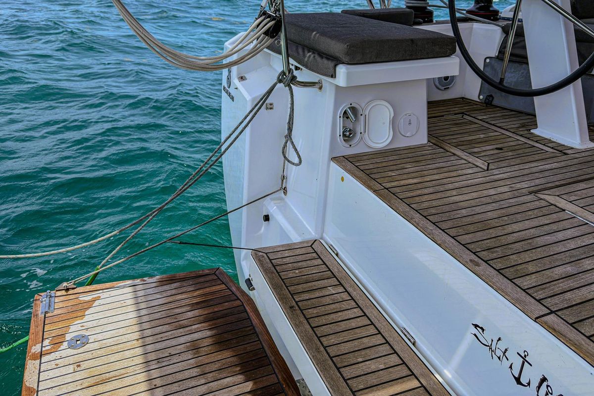 2020 Beneteau 46 