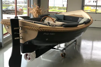 2023 Prins van Oranje 700E