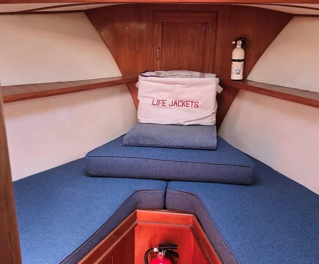 Blue Agave Yacht Photos Pics Guest cabin with filler cushion