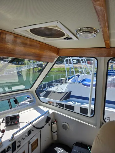Blue Agave Yacht Photos Pics Interior view of 1983 Ocean Alexander 43 Flush Aft Deck - enclosure