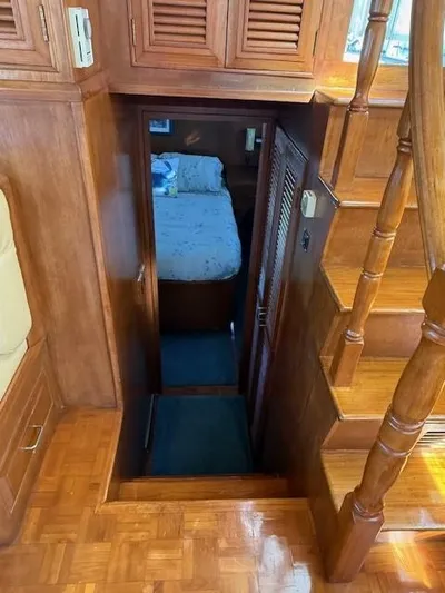 Blue Agave Yacht Photos Pics Steps to aft master stateroom