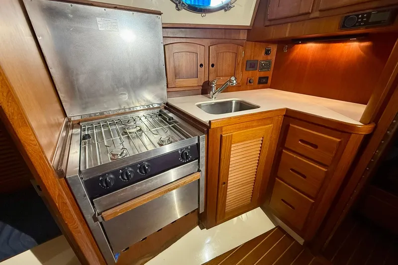  Yacht Photos Pics 2001 San Juan - Galley