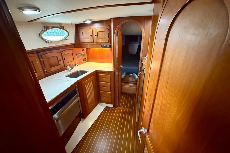  Yacht Photos Pics 2001 San Juan - Galley