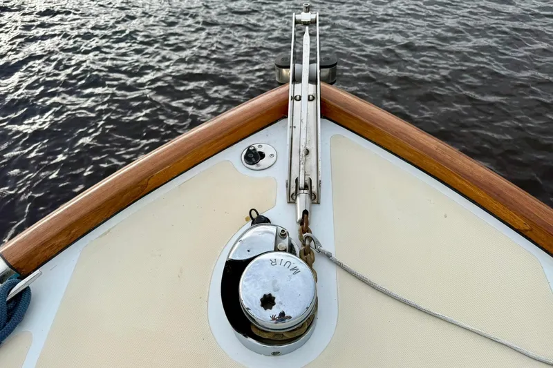  Yacht Photos Pics 2001 San Juan - Anchor