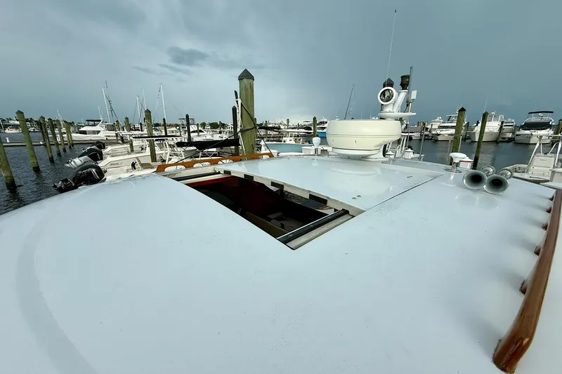  Yacht Photos Pics 2001 San Juan - Sunroof