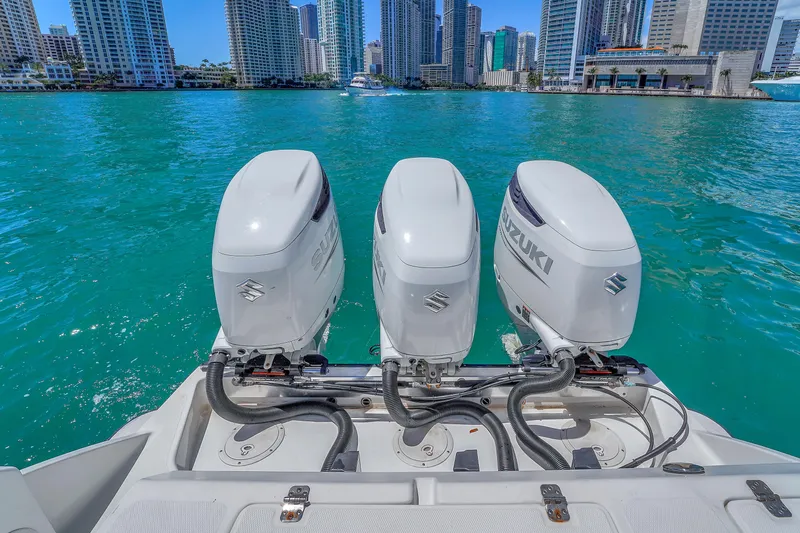 Yuca Yacht Photos Pics 