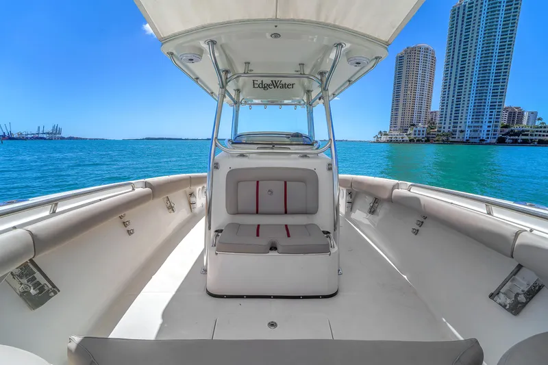 Yuca Yacht Photos Pics 