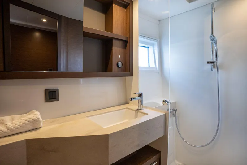 Sofia Yacht Photos Pics 