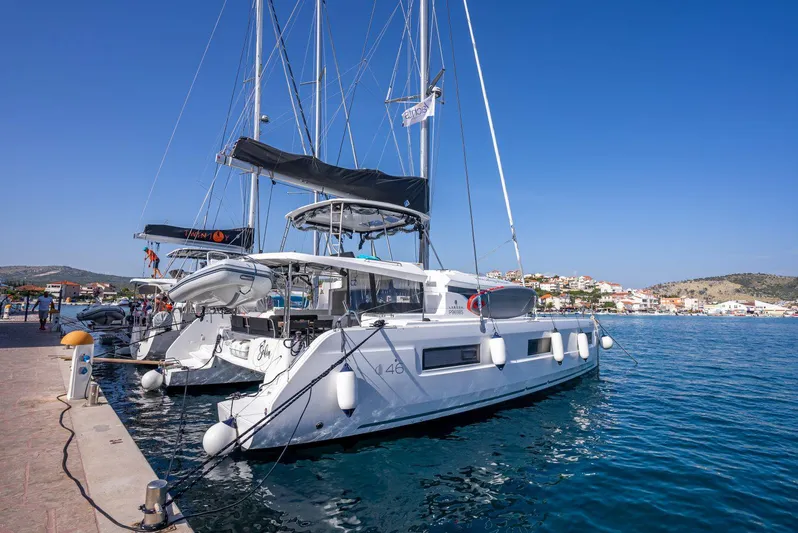 Sofia Yacht Photos Pics 